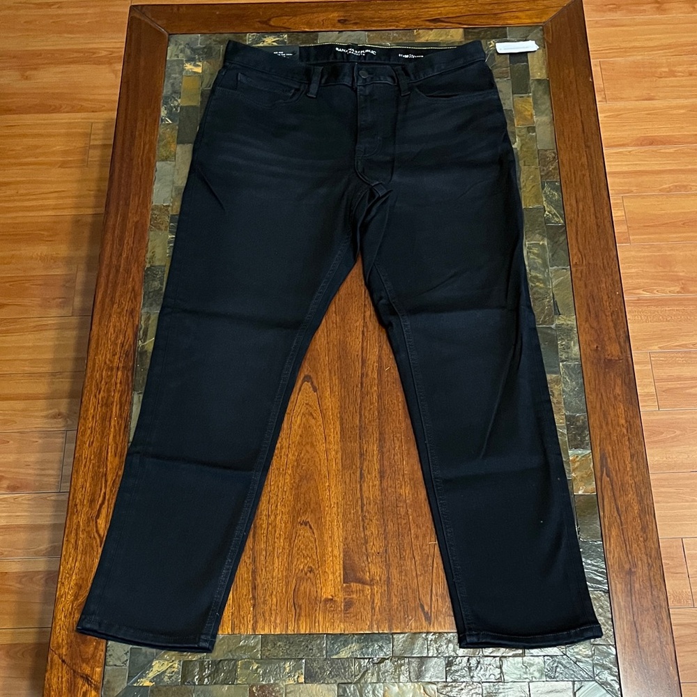 Banana Republic Men's Tapered Fit Dark Pants